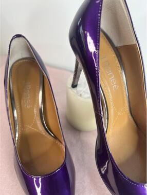 J Renee Maressa Heels, 7, Purple Patent Pointed Toe Pumps Stiletto Embossed Heel